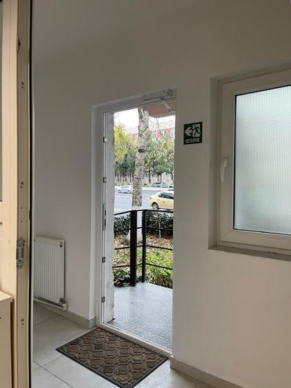 Dezrobirii - garsoniera cu destinatie de spatiu comercial, iesire stradala - 9