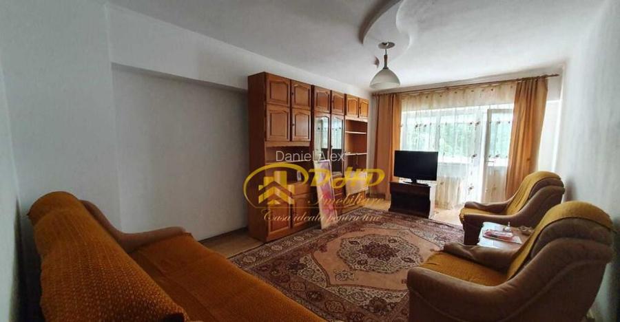 Apartament spatios, 2 camere, Decomandat, CUG