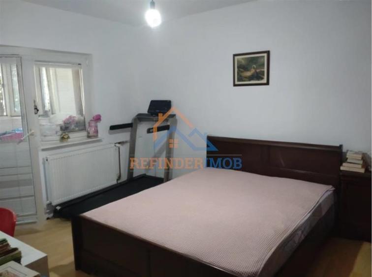 Apartament de vanzare 3 camere zona Bulevardul Constatin Brancoveanu - 4