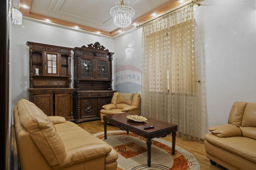 Casă / Vilă cu 6 camere de închiriat în zona Nord - 23