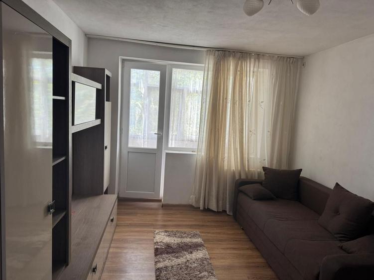 Vand apartament 2 camere - 8