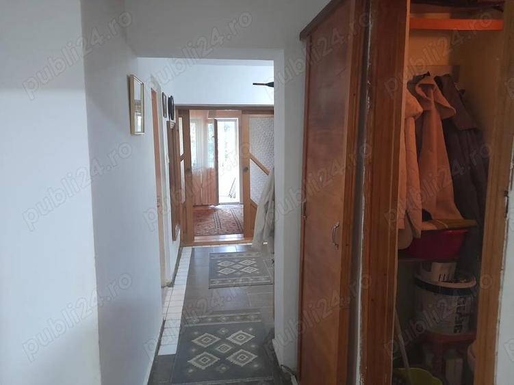 Apartament clasic ?i spa?ios de vanzare Etaj 1, langa Pia?a Centrala din Caransebes - 2