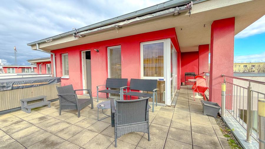 Penthouse spectaculos cu jacuzzi și vedere panoramică spre Tâmpa – Avantgarden 1 - 15