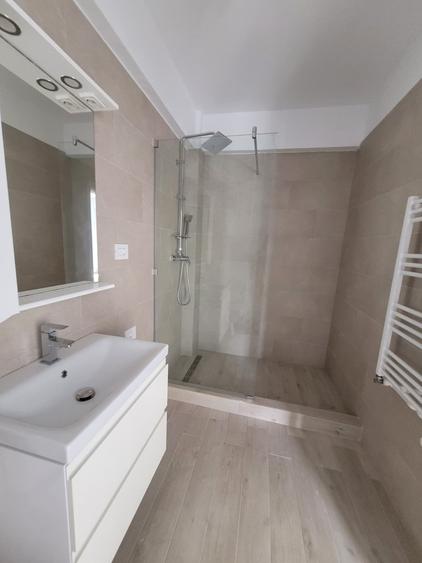 COMISION 0! SUPER PRET - STUDIO  FINALIZAT 45.80 MP - ACCES PISCINA - 67900 E - 26