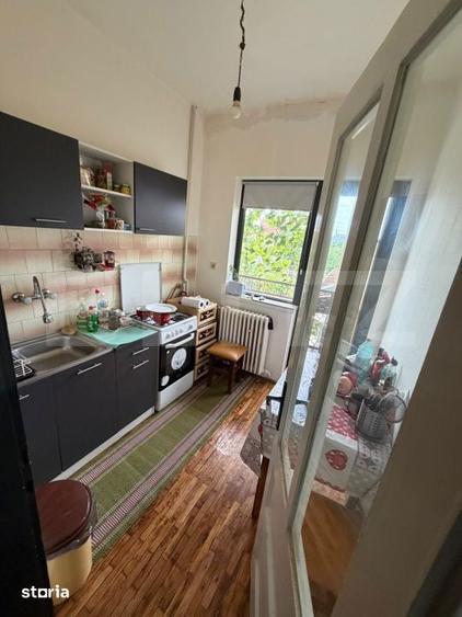 Casa cu etaj, 6 camere, zona 14 Mai - 9