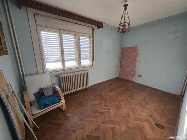 Apartament 4 camere de vanzare Zona Balcescu, vedere catre Biserica - 9