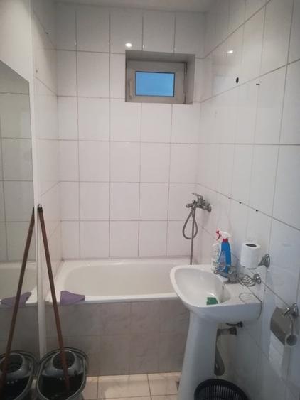 central, casa cu 10 spatii, 3 bai, parter plus 2 etaje, - 5