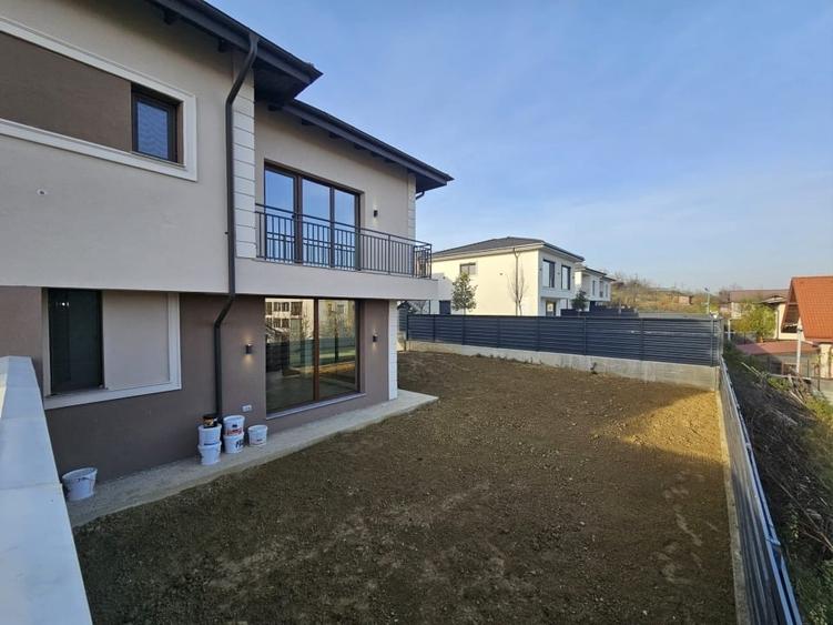 PF vand Casa PREMIUM finalizata si intabulata, la 1.5 km de BLD, 4 camere, 3 bai - 12