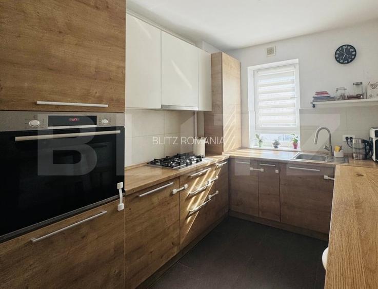 Apartament luminos cu 2 camere, decomandat, in zona Coresi Mall, Tractorul
