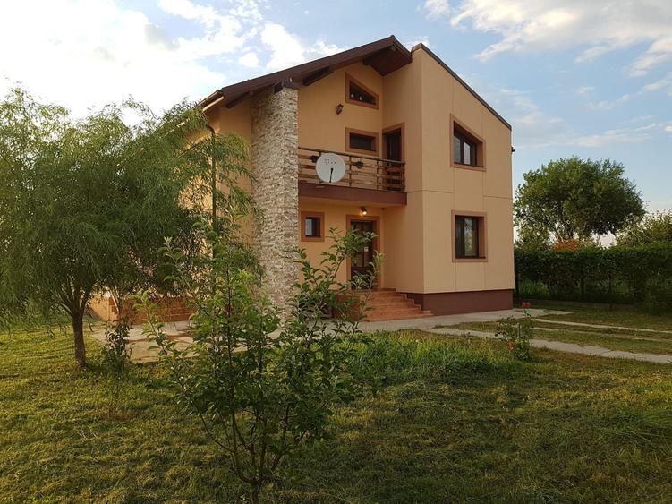 Vand sau schimb casa 170mp la cheie - 6