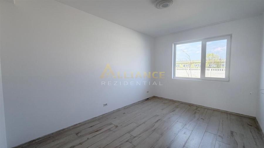 Casa Individuala - 3 camere, 2 bai, pompa de caldura, panouri solare - 6