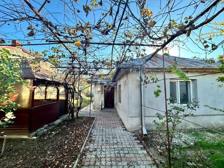 Casa si teren 401mp,toate utilitatile, Craiova,Centrala proprie 145.000Euro| - 1