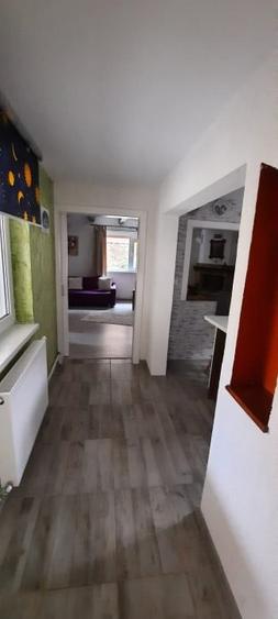 Casa -vila de vanzare, zona turistica, teren 750 mp - 2