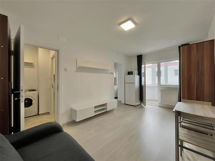 Garsoniera Renovata in Noua la Ultimul Etaj - 1