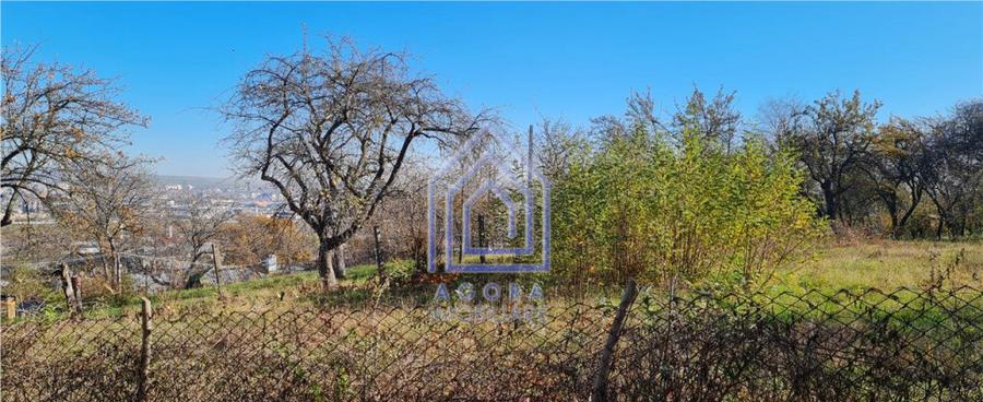 Suceava, teren rezidential, semicentral, vedere panoramica - 1