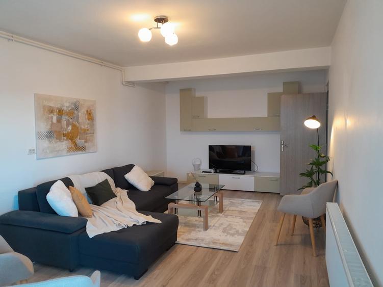 Apartament de închiriat cu 2 camere, situat în zona Km 5 - 3