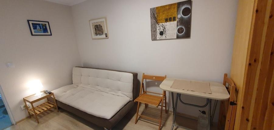 Bd. Unirii, Avram Zenovie, centrala, ac, tv, la curte - 5