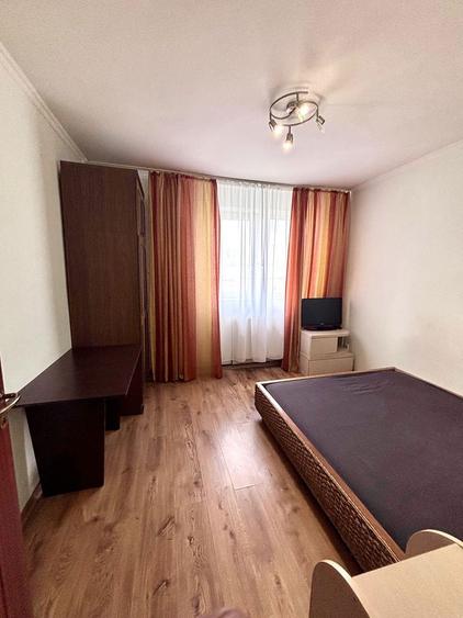 Inchiriere apartament 3 camere Alexandru cel Bun, langa Liceul Miron Costin - 1