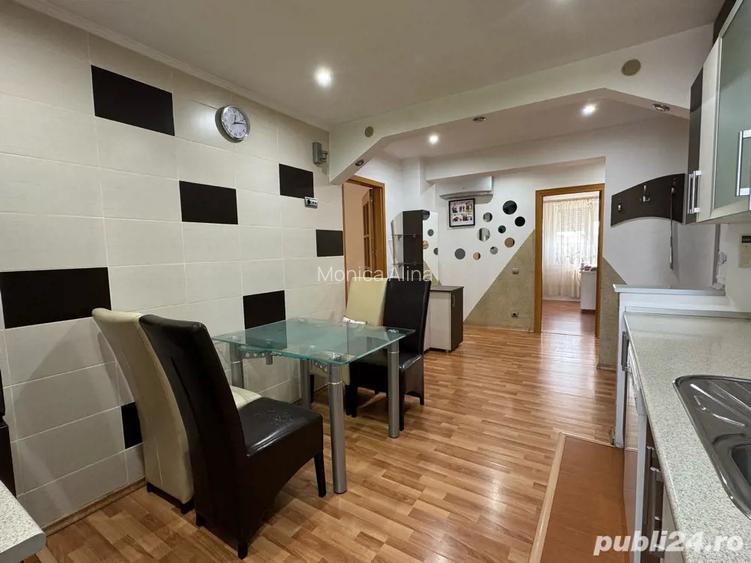 Vand apartament cu 4 camere Vand apartament cu 4 camere