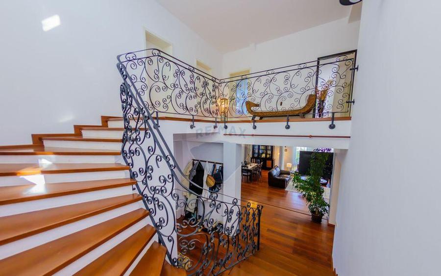 Casa eleganta in zona exclusivista, cu priveli?te d... - 1