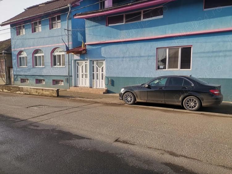 Spațiu comercial, de 600 mp, în Central