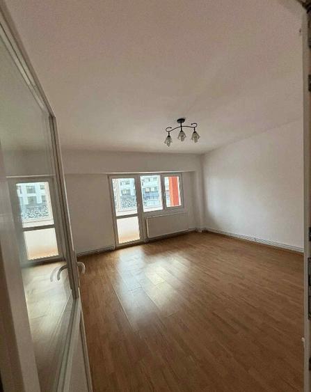 Garsoniera decomandata - zona Racadau - 2