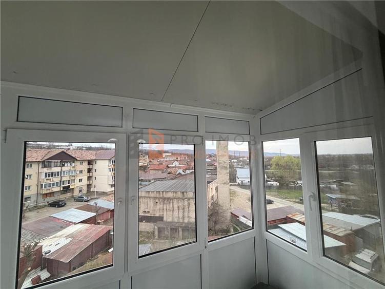 EXCLUSIVITATE Apartament 2 camere  CU GARAJ cf 1 semidecomandat  Berca - 10