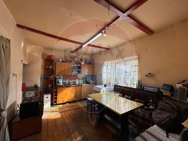 Oportunitate- 381 mp teren/ casa -str. Padurii(acces rapid la A1) - 10