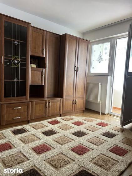 Inchiriez garsoniera - 2