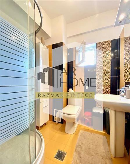 Apartament 3 camere, decomandat, 100 mp, zona Republicii, Pl - 8