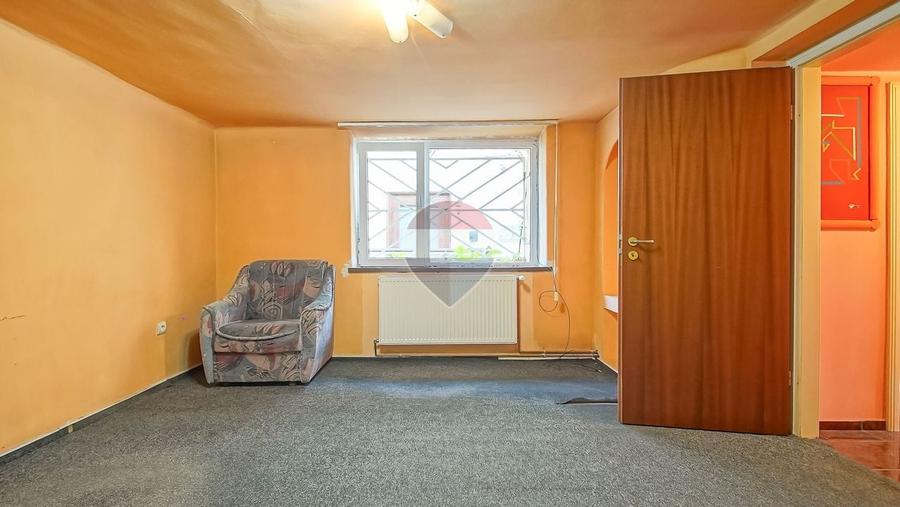 Apartament cu 2 camere semidecomandat în Centrul Civic