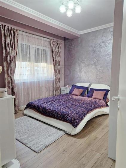 GIROC - 3 CAM - SPATIOS - 2 BAI - 2LOCURI DE PARCARE - CENTRALA/AC - ETAJ1 - 2