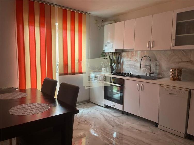 Casa cu 4 camere 3 bai si terasa in Sura Mare - 3