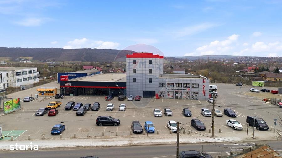 Spațiu comercial, de 3,595 mp, în Central