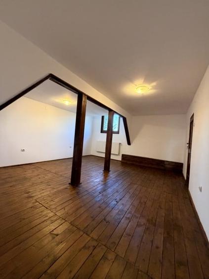 Refugiu Exclusivist Prahova Casa cu 5.2 ha, Panoramă Pârâu și Potențial Turistic - 21