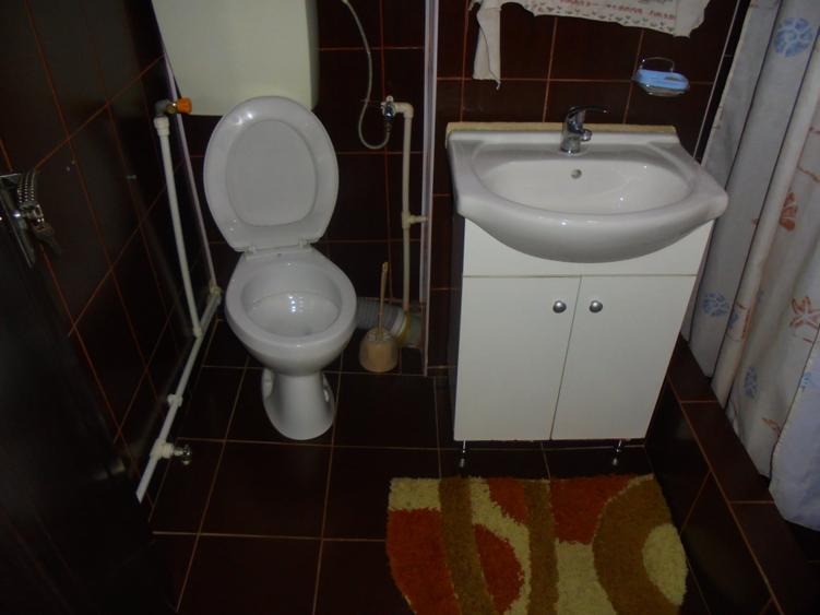 Vand sau inchiriez apartament 2 camere dec.  Deva, Balcescu, etaj 3, mobilat - 9