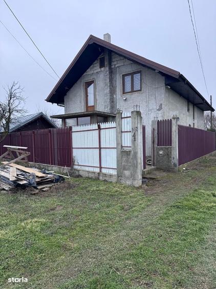 De vanzare casa spa?ioasa cu curte - 1