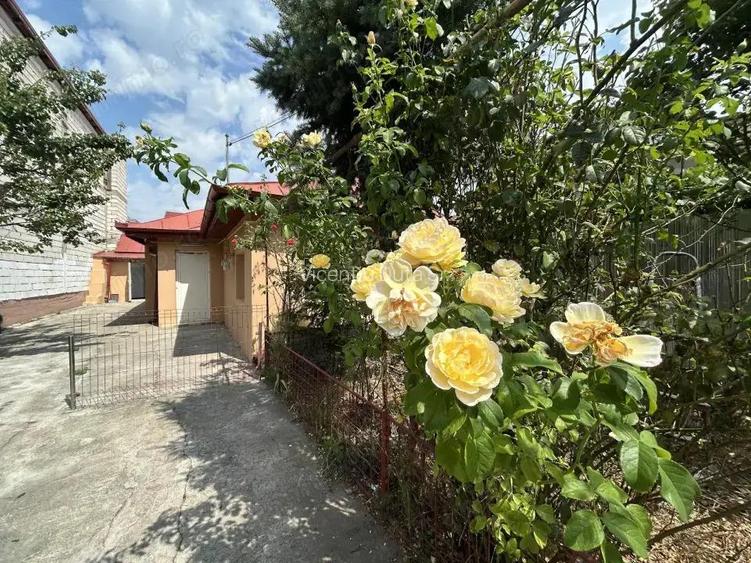 VAND CASA 3 CAM, SINGUR CURTE, APROAPE DE INTRAREA LA SPITALUL FUNDENI,