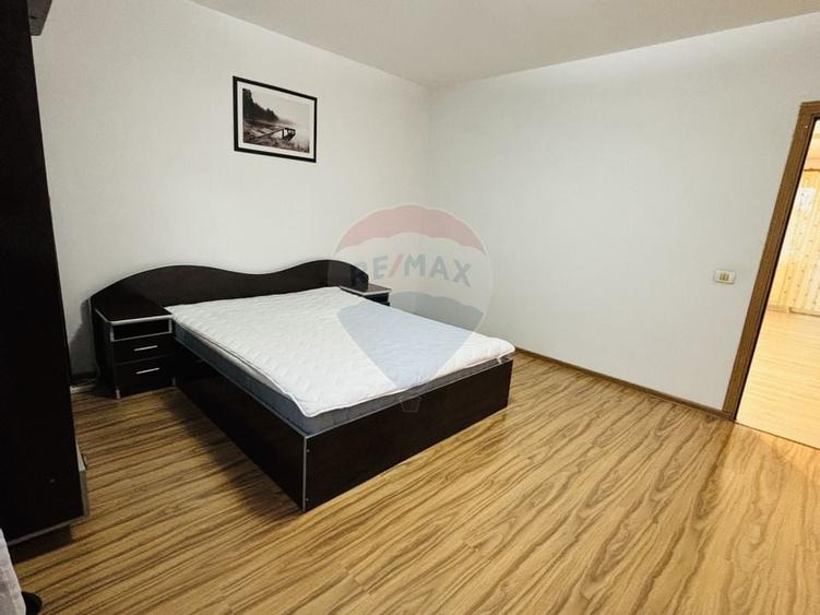 Apartament spatios de vânzare 2 camere EROILOR . VOLUNTARI A3 - 7