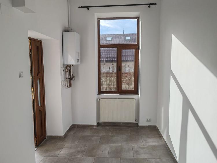 Vand ap. / 3 spatii servicii renovate ultracentral 21 Decembrie nr. 50 - 5