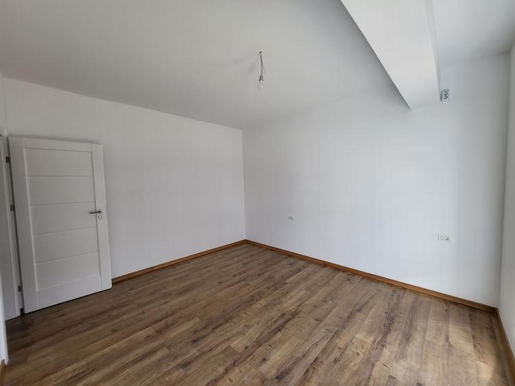 Langa Calea Timisoarei. Etaj 1. Decomandat - 5