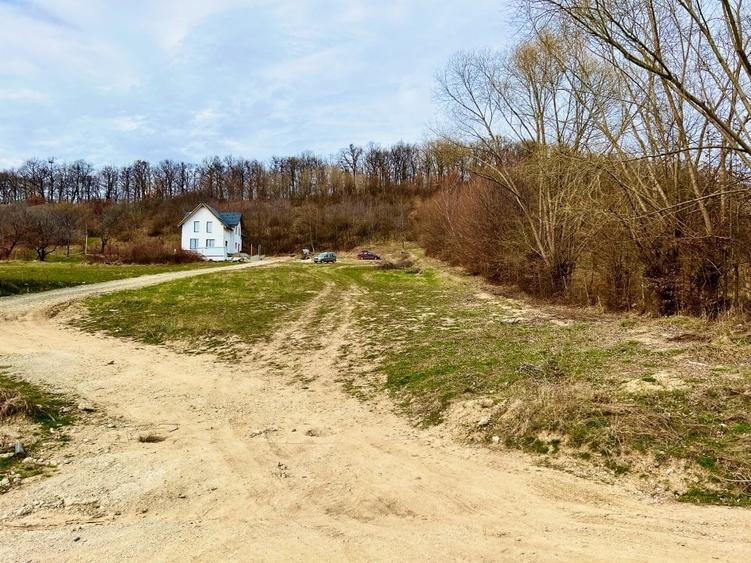 Parcele de vanzare cu utilitati pe strada Ciresilor, Cisnadioara - 1