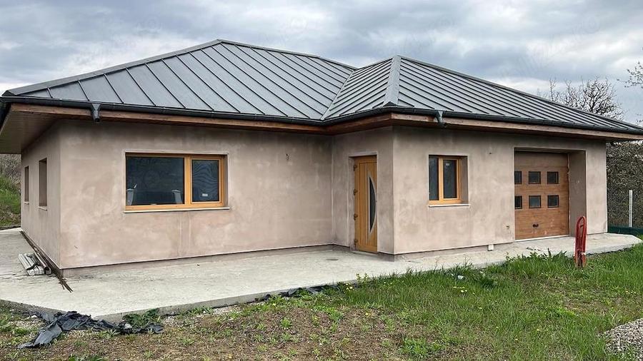 Casa de vanzare in sat Corbu, comuna Lipovat, judetul Vaslui - 1