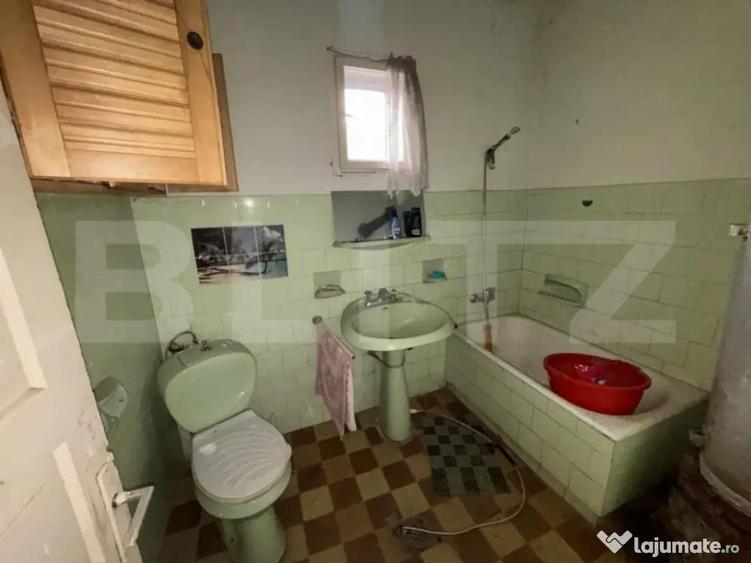 Casa de vanzare 3 camere - 1