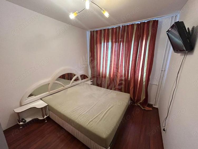 //3 CAMERE// MIHAI BRAVU// - 7