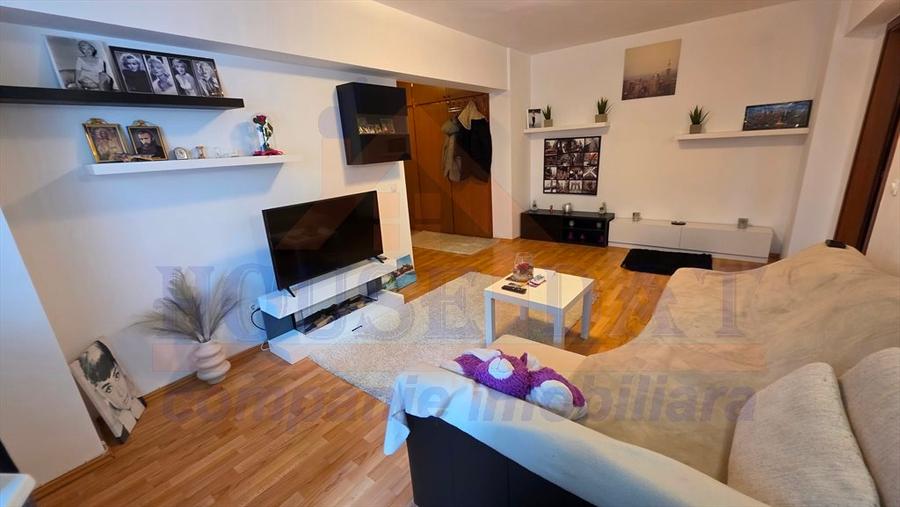 Vanzare apartament 2 camere Calea Mosilor, vedere spate - 3