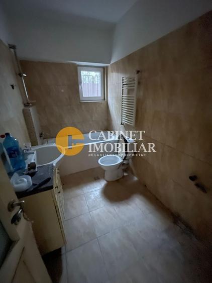 Spatiu Comercial 100mp utili - LA BULEVARD - locuri de parcare - 8