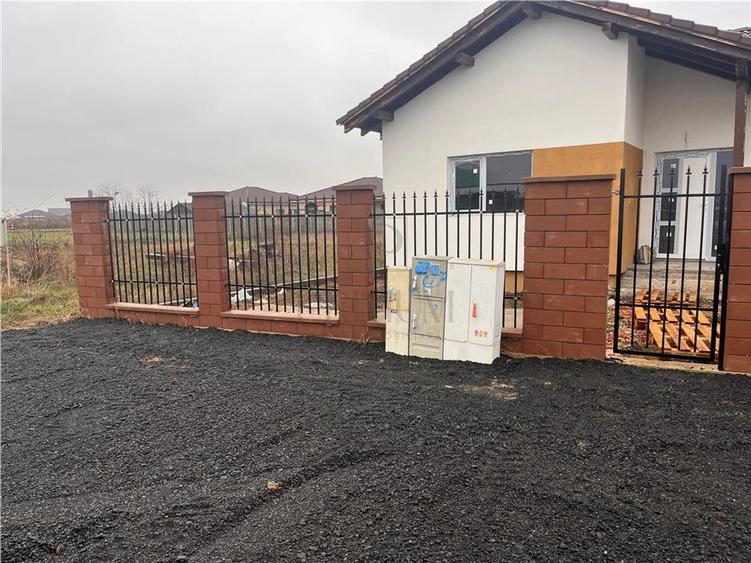 Casa individuala - Teren 635 mp - toate utilitatile. - 2