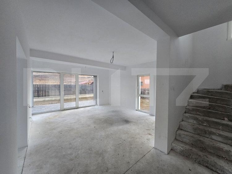 Casa individuala moderna, cu garaj, la intrare in Chinteni - 5