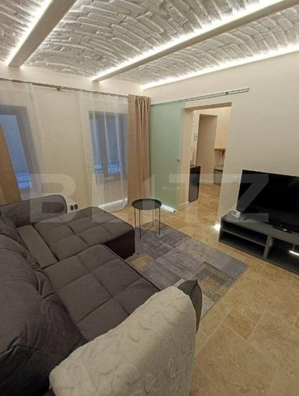 AFACERE LA CHEIE IN CENTRUL ORASULUI - 5